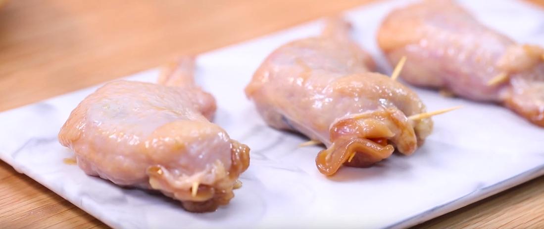 正宗台湾鸡翅包饭教程,满点香台湾鸡翅包饭