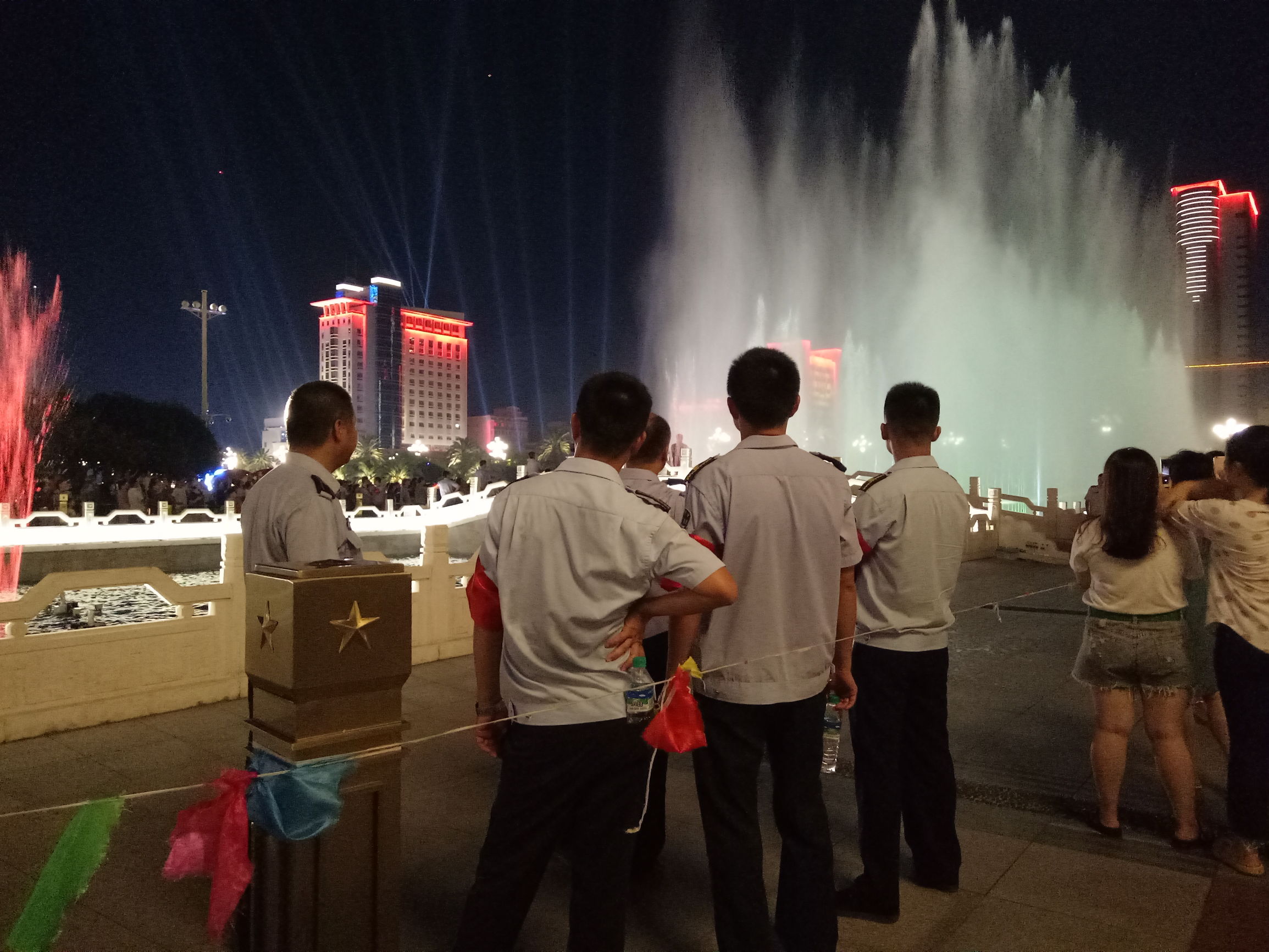 南昌八一广场改造花了多少钱,南昌市八一广场改造工程