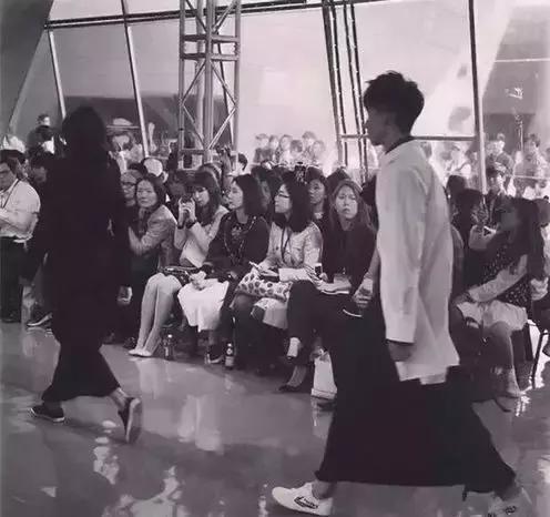 我们嫌弃的东西，怎么老是被外国人做火？