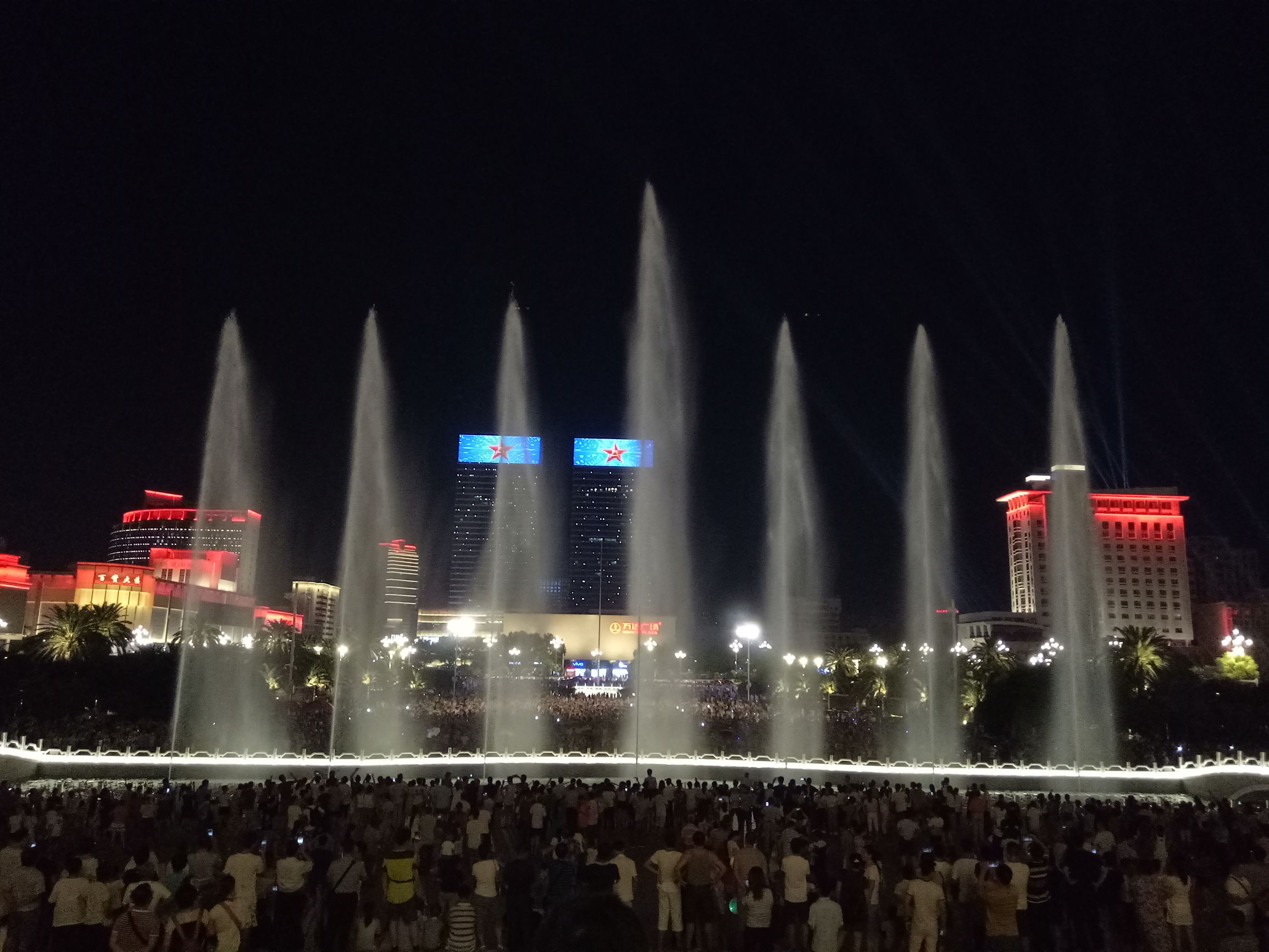 南昌八一广场改造花了多少钱,南昌市八一广场改造工程