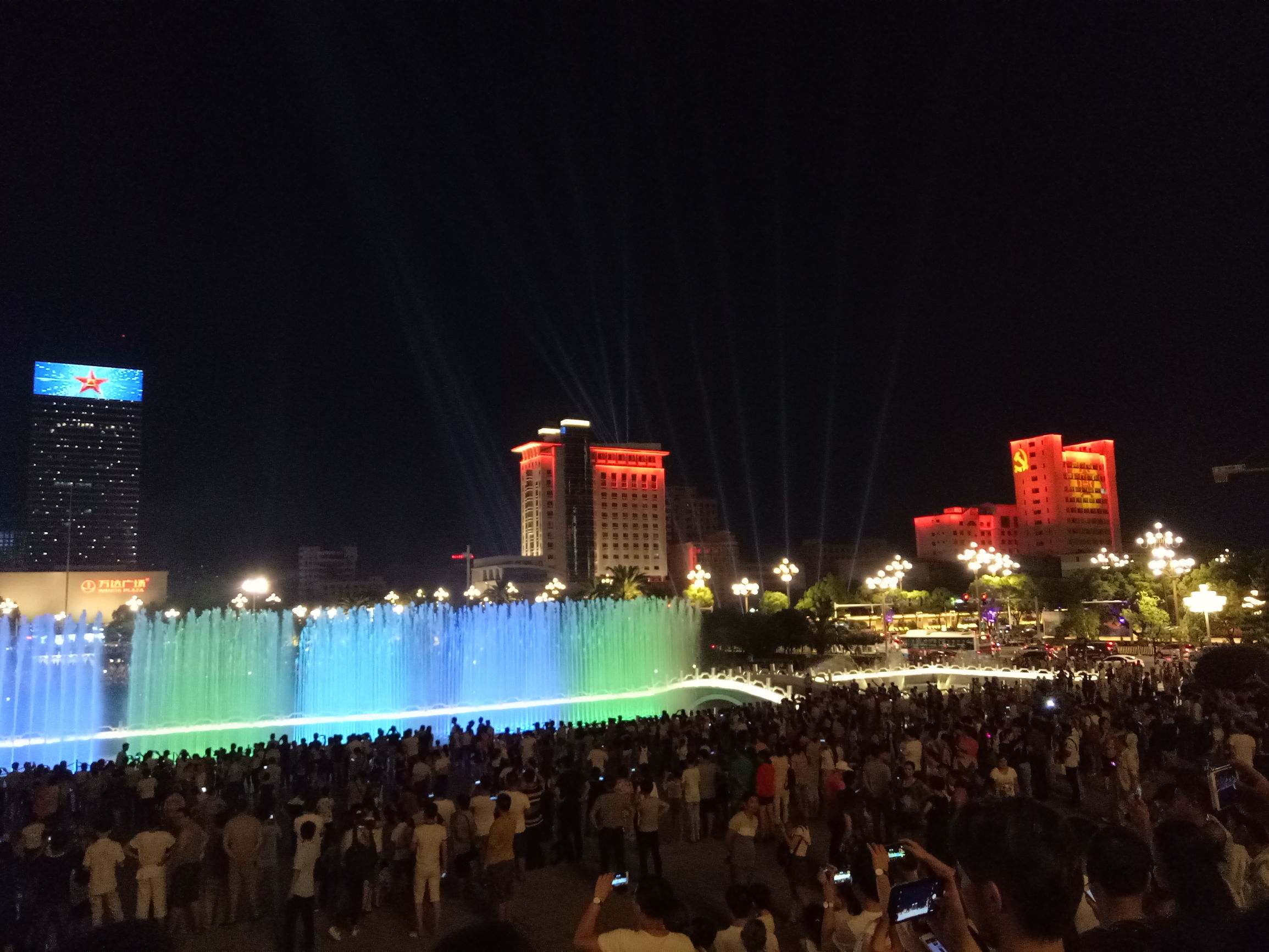 南昌八一广场改造花了多少钱,南昌市八一广场改造工程