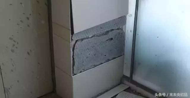 卫生间做防水后贴瓷砖为啥要空鼓,卫生间做完防水贴上砖有多厚