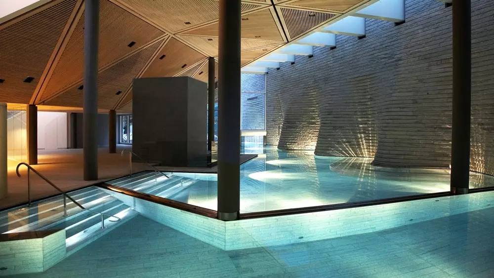 鐟炲＋璐靛闈㈤儴spa,榛戠环甯pa鐟炲＋