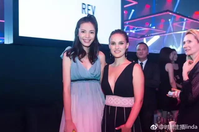 大嘴短发被讽“怪物”，如今逆袭时尚圈第一宠儿