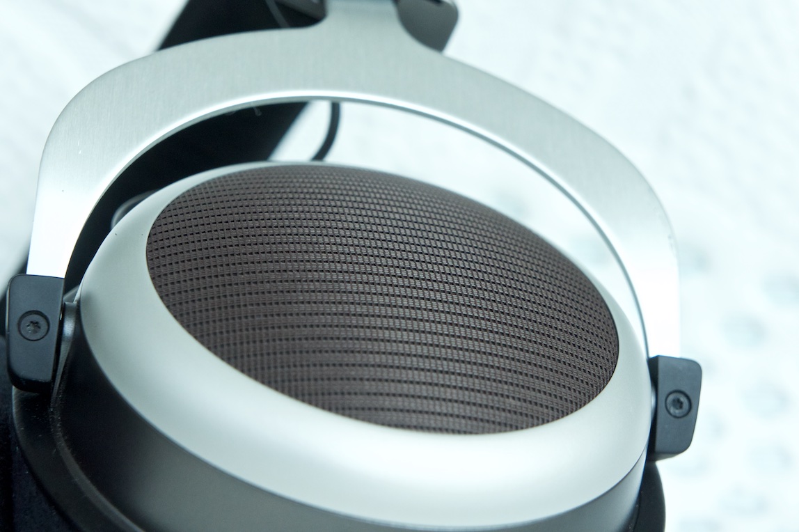 廉颇老矣！短评特斯拉1代拜亚动力T90头戴式耳机