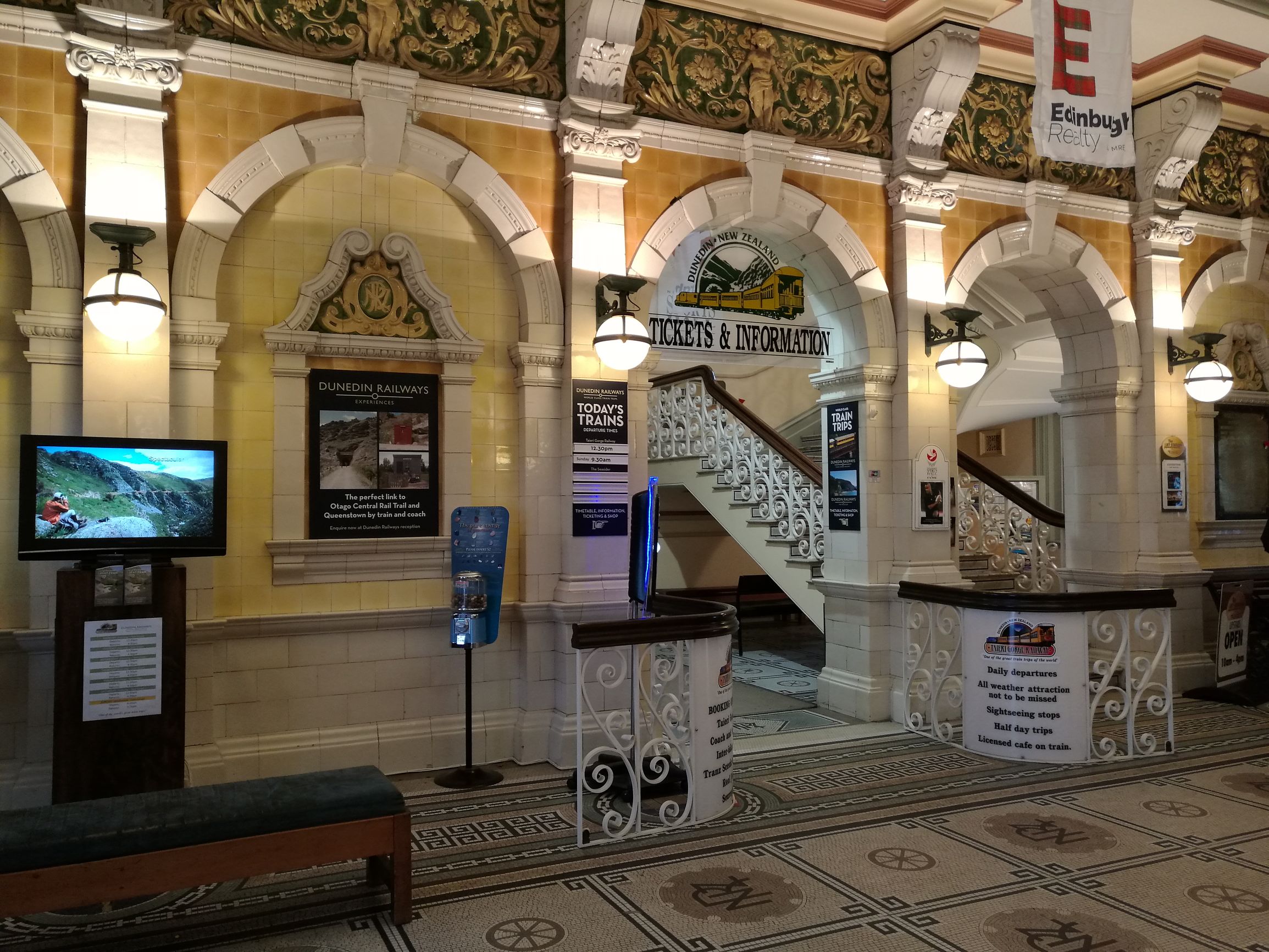 新西兰但尼丁城市介绍,新西兰哪个城市比较宜居