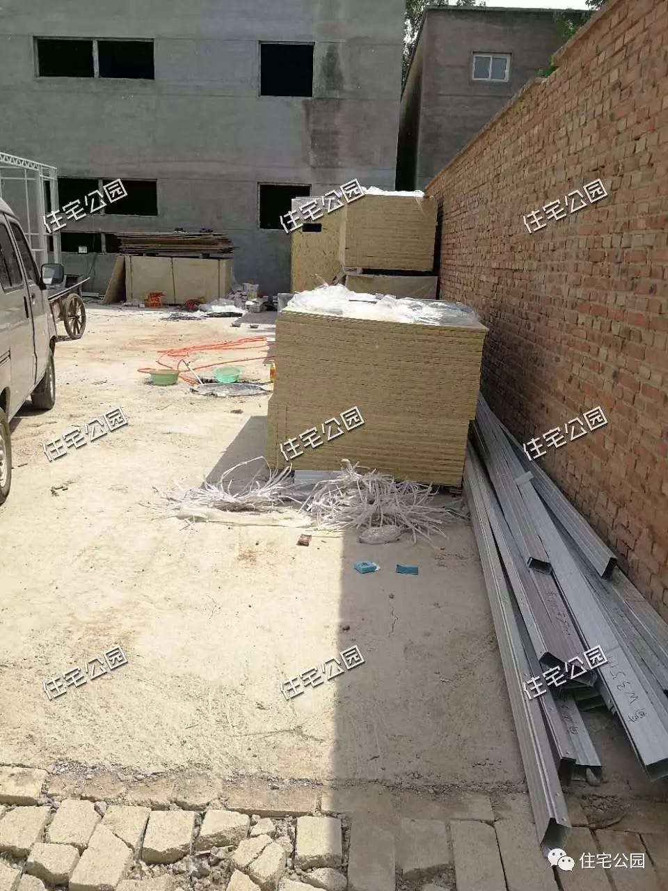 农村小伙花30万自己盖钢结构别墅,农村花30万建轻钢别墅