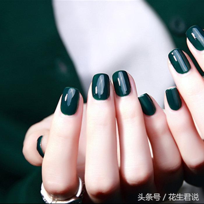 黄皮涂什么颜色指甲油显白,黑黄皮必入手的10支超显白指甲油