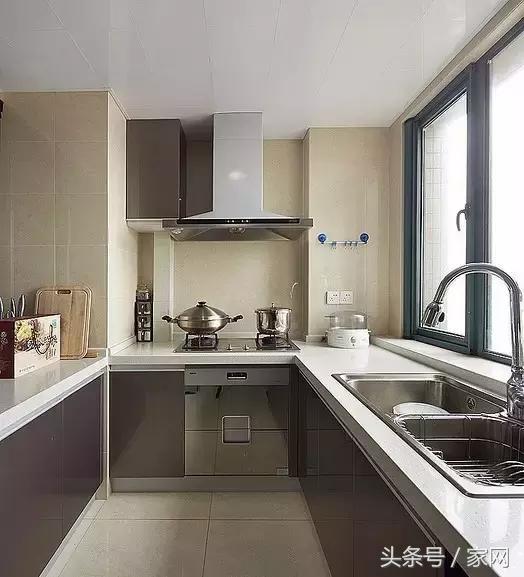 朴实无华的厨房台面,厨房大理石台面上面可以剁肉吗