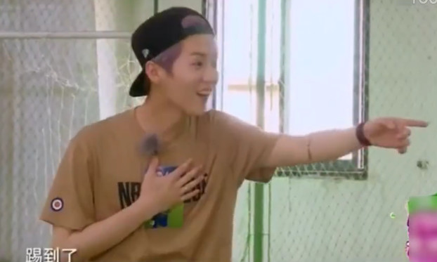 鹿晗乔欣打篮球,鹿晗玩萝卜蹲踢王勉