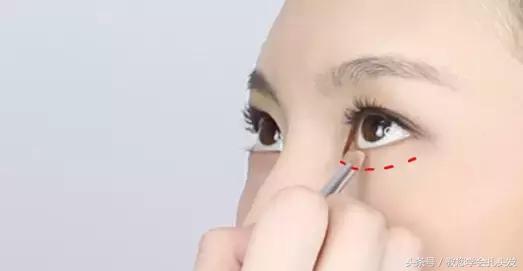 短发扎马尾好看的发型简单,短发发型怎么扎简单好看低马尾