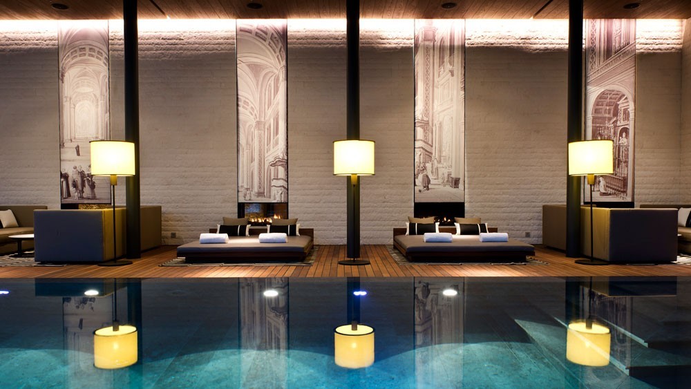 鐟炲＋璐靛闈㈤儴spa,榛戠环甯pa鐟炲＋