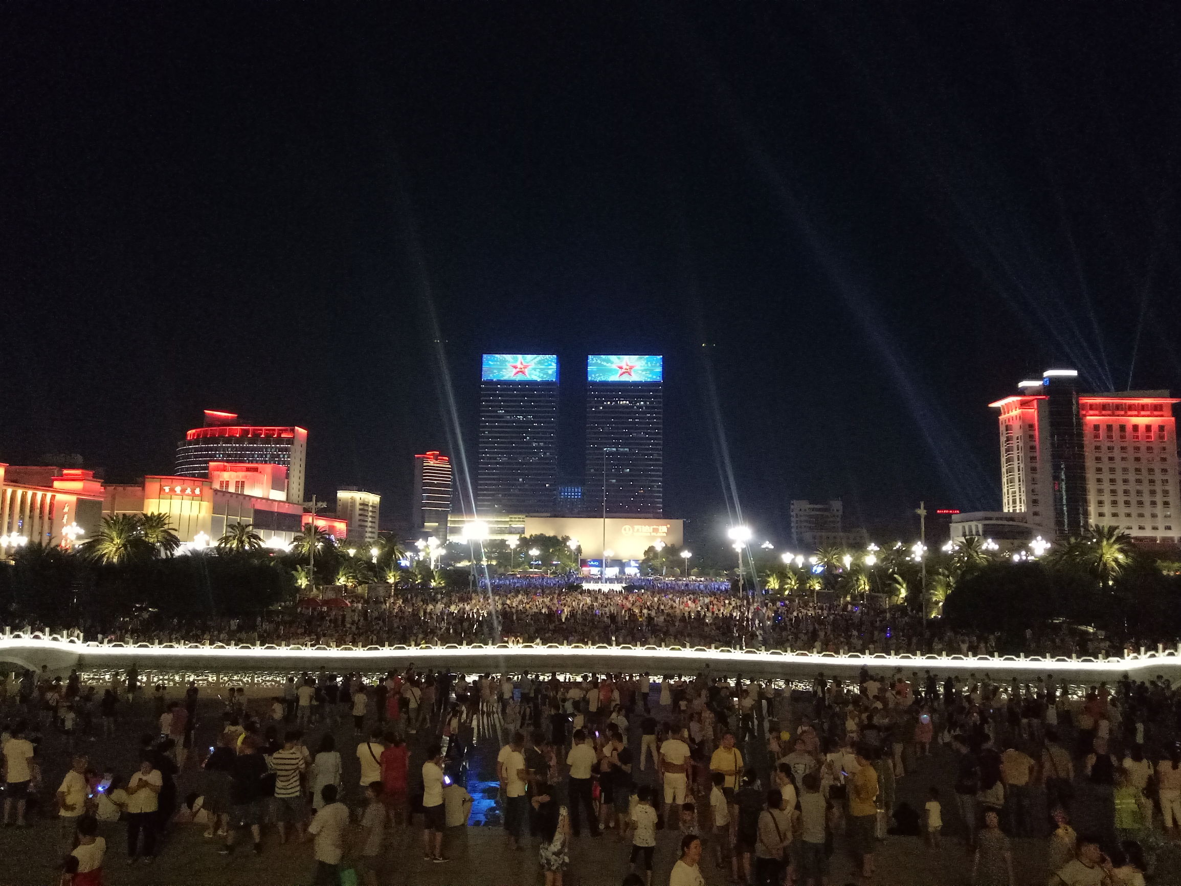 南昌八一广场改造花了多少钱,南昌市八一广场改造工程