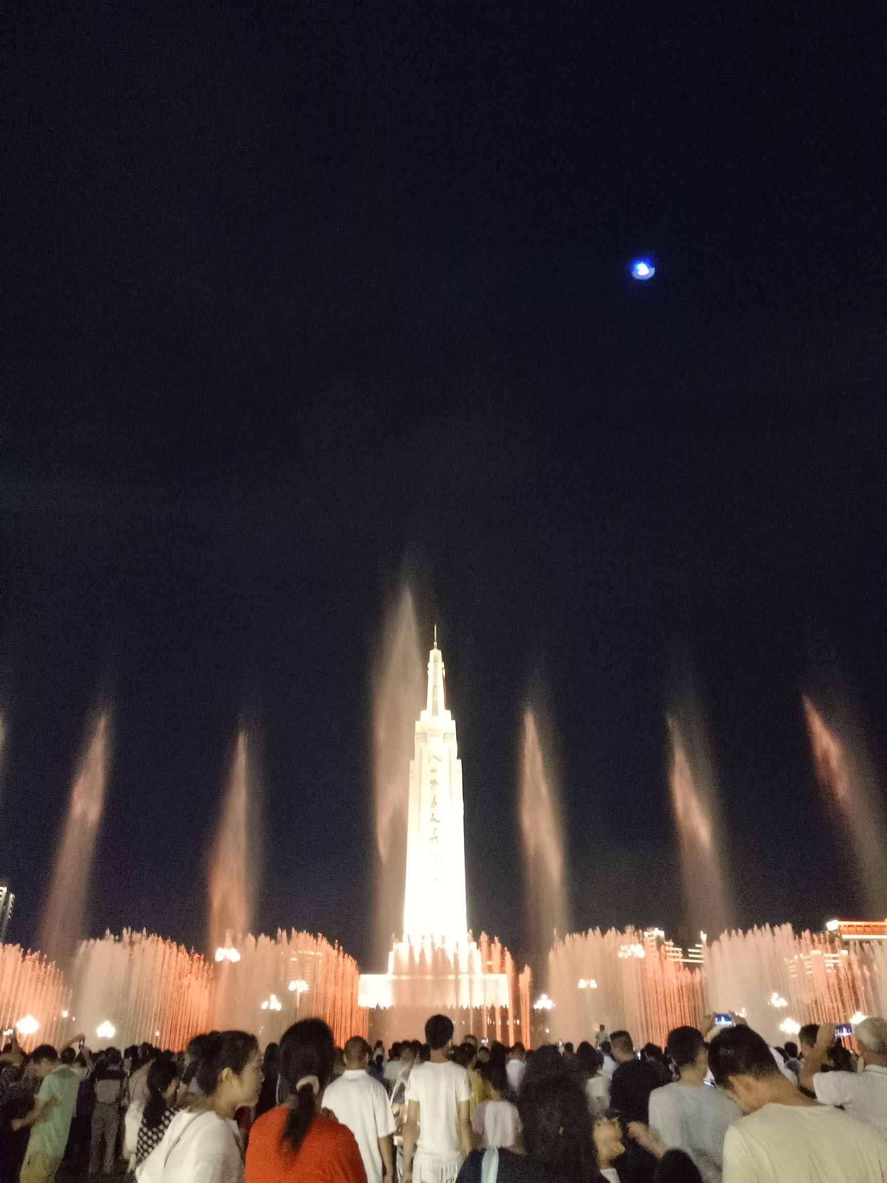 南昌八一广场改造花了多少钱,南昌市八一广场改造工程