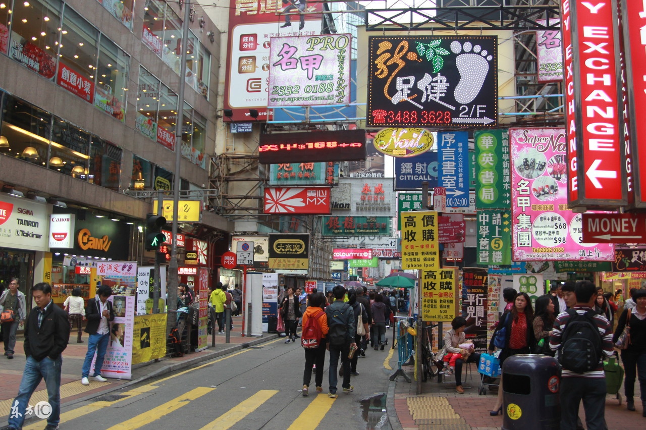 香港经济迅速发展的原因,香港经济繁荣靠的是什么