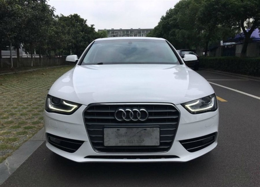 奥迪a4l2013手动挡低配多少钱,奥迪a4l2013款皮实吗