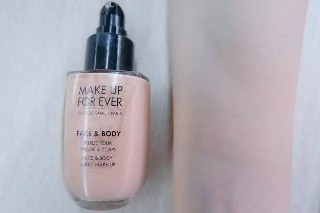 编辑部的选择｜4款网红粉底测评，不去专柜也能挑到适合你的那个