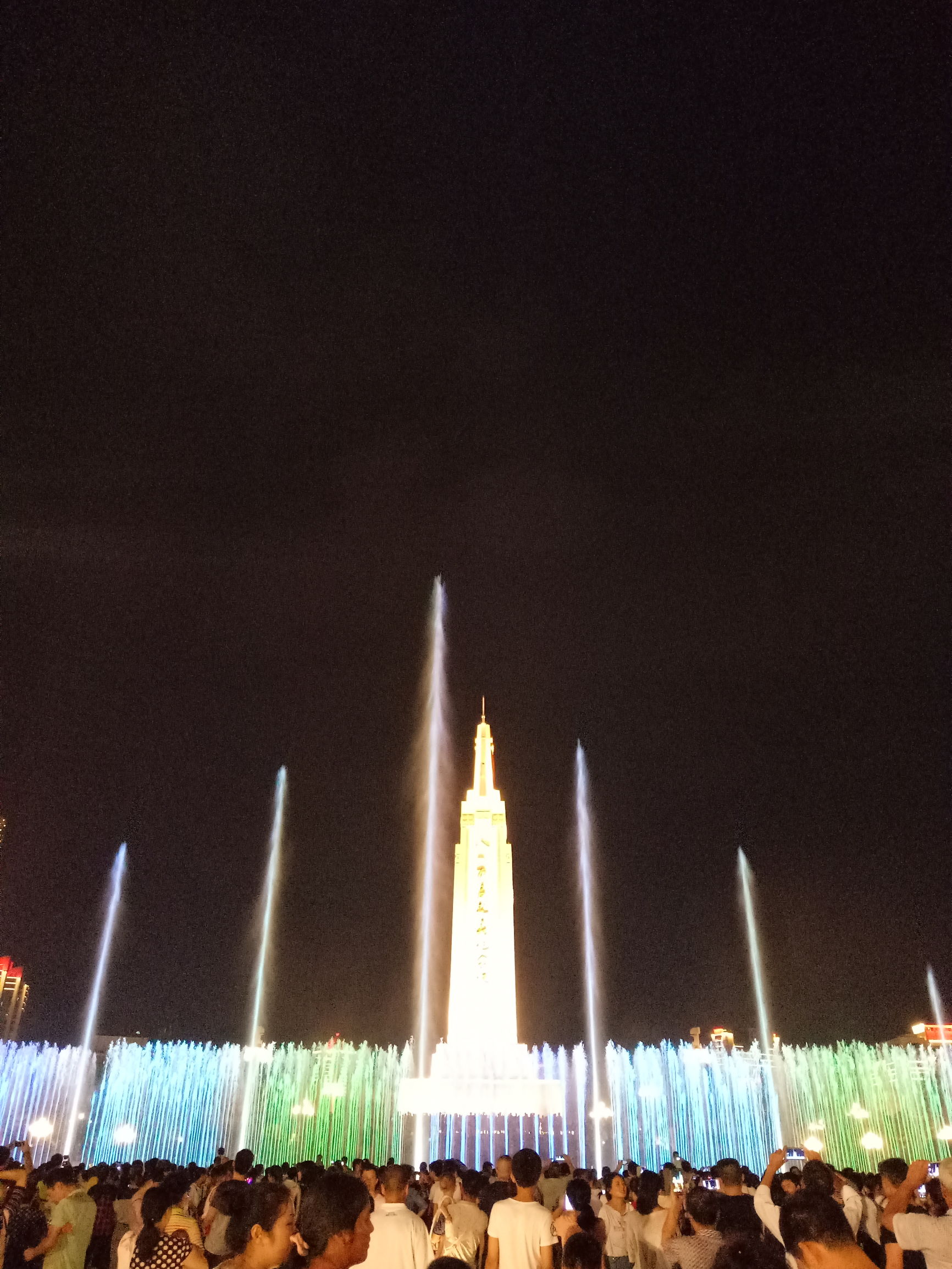 南昌八一广场改造花了多少钱,南昌市八一广场改造工程