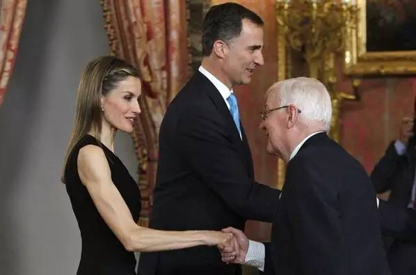 名流｜她如何从洛丽塔变身西班牙王后？