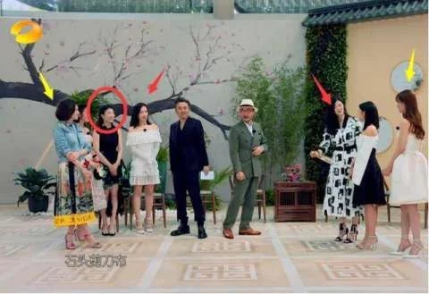 看到这样受排挤的关之琳，才知道行走江湖真的不能只能靠美貌！