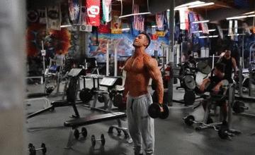 练宽肩膀的背部训练,练宽肩膀和手臂