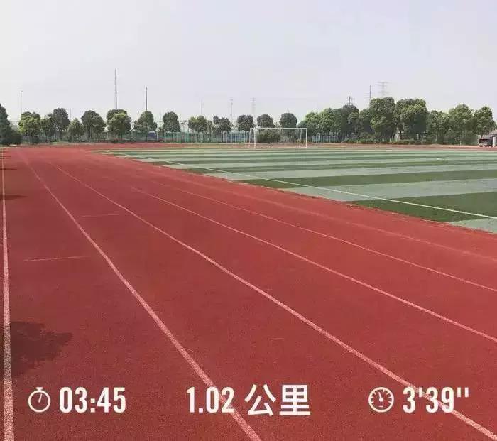 reebok什么跑鞋最好,䨻科技跑鞋踩开有多爽