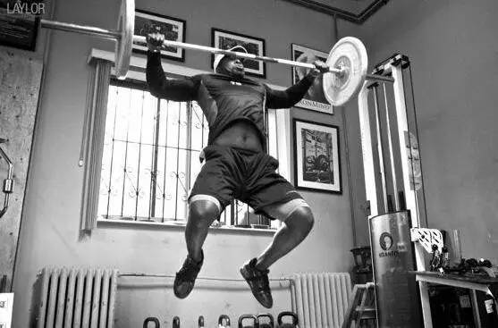 初级健身需要喝蛋白粉吗,初级健身有必要用肌酸么