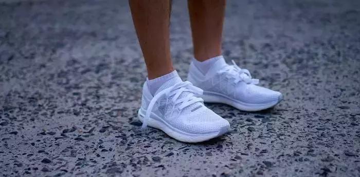 reebok什么跑鞋最好,䨻科技跑鞋踩开有多爽
