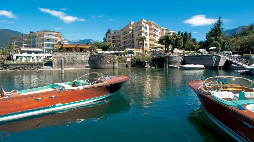 鐟炲＋璐靛闈㈤儴spa,榛戠环甯pa鐟炲＋