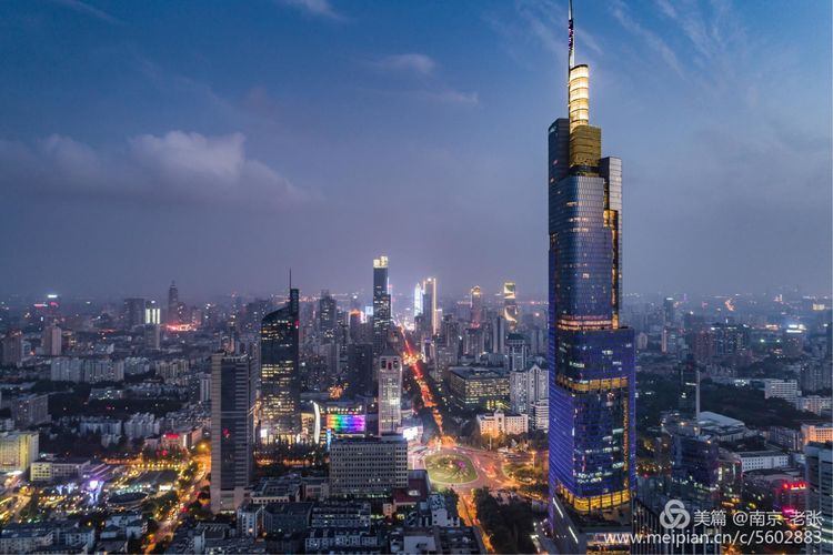 江苏第一高楼紫峰大厦,江苏南京市紫峰大厦