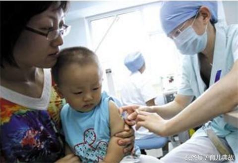 9个月宝宝打完预防针后发烧39度,婴儿刚打过水痘疫苗发烧39.3度