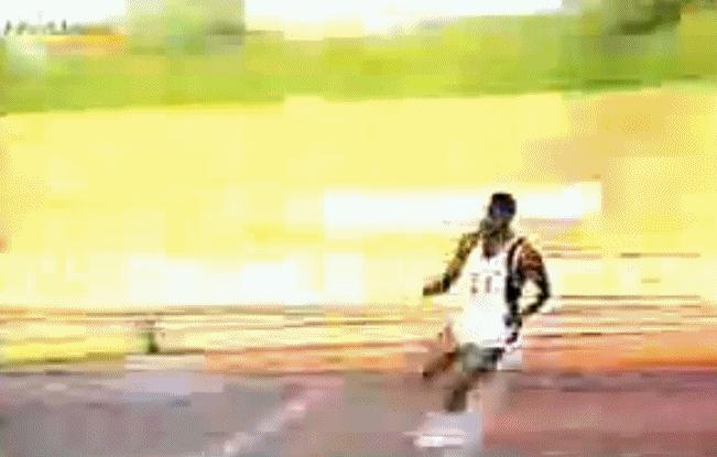 詹姆斯的弹跳力到底有多恐怖,詹姆斯五大非人类弹跳瞬间