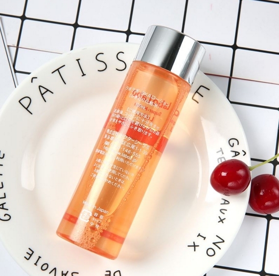 镜头下的明星如何做到没皱纹,离开了精修图的女明星们还能看么