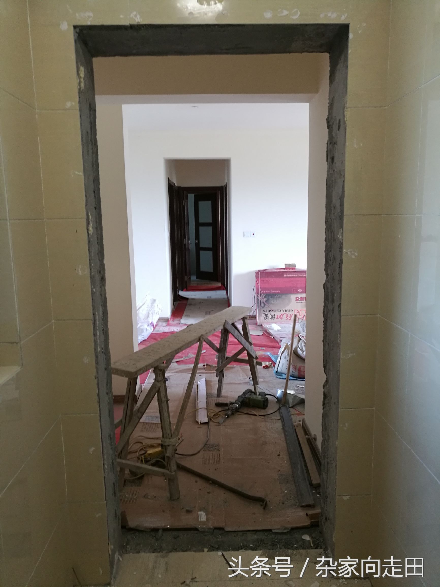 防盗门内开改外开操作过程,防盗门外开改内开演示图