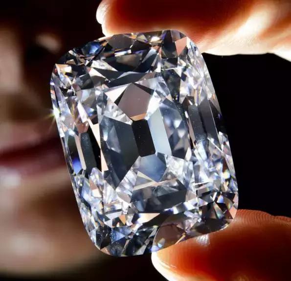 钻石开裂怎么保养,钻石怎么样才能损坏