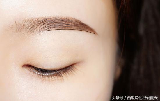 素颜妆化妆的正确步骤教程,素颜妆的步骤初学者如何化淡妆