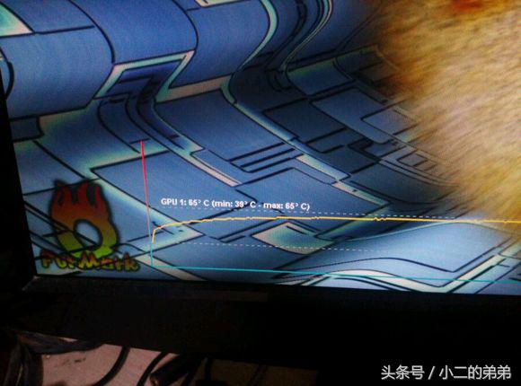 掏了块hd7950给显卡加散热器最终降温后还有65度