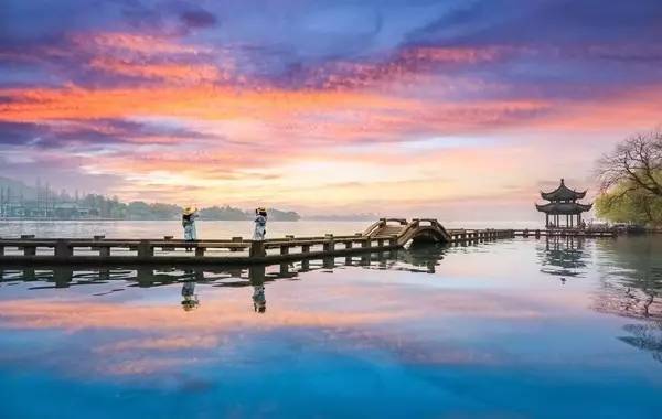 一年两次旅游你会去哪里,如果你去旅游你打算去哪里带什么