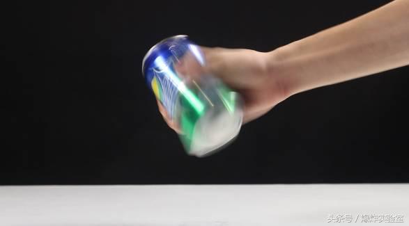 这样开雪碧，怎么摇晃都不会喷！