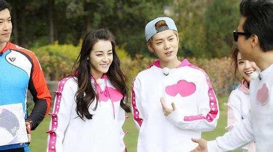 迪丽热巴第二集就被睡了，鹿晗怎么办，网友们坐不住了！