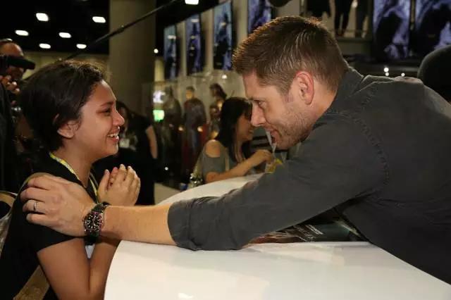 他美剧第一帅哥的称号，可绝非浪得虚名。