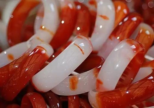 瞪大眼睛可以看出啥,瞪大眼才能看清是近视吗