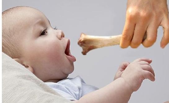 女宝宝完全长得像丑妈妈,漂亮婴儿长大后变丑