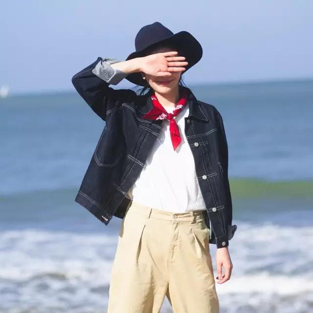 牛仔外套帅气洒脱又不失文艺,很有气质的牛仔外套