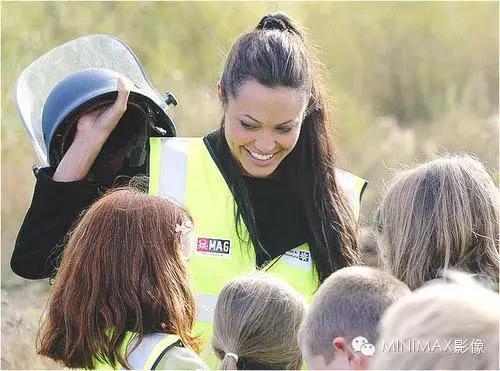 安吉丽娜朱莉同款纹身大连,纹身吸毒女反派