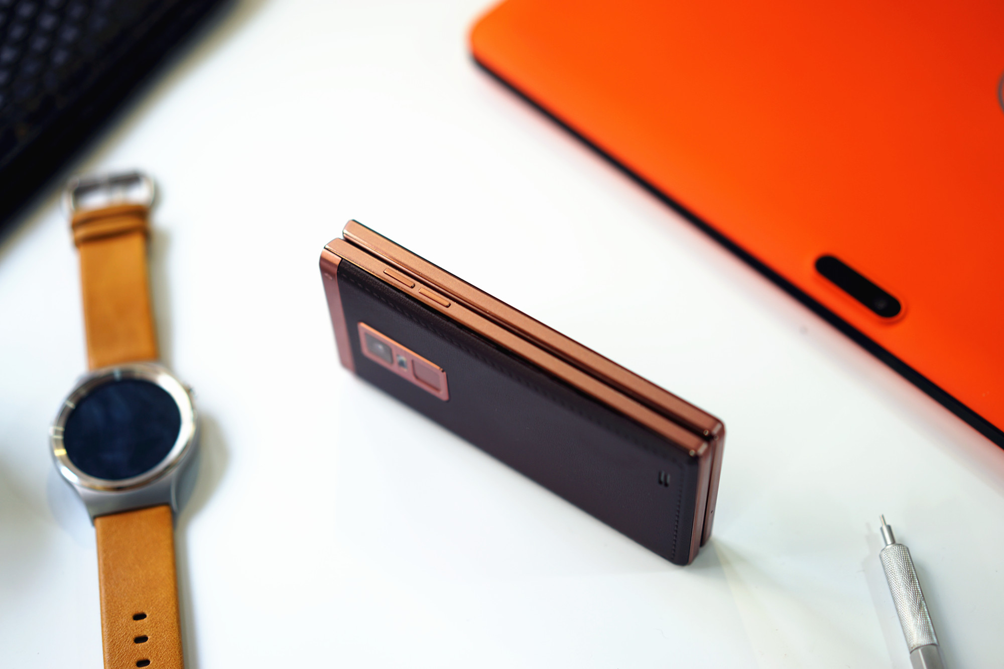 打破陈规翻转新时代：金立天鉴W909旗舰首评