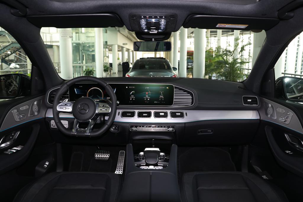 2021款gle53真实驾驶体验,2022款gle53尺寸