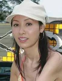 熊黛林顶着天王嫂头衔,熊黛林惊艳登场众人尖叫不断