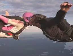 请求大家帮忙支招,求婚的100种方式合集