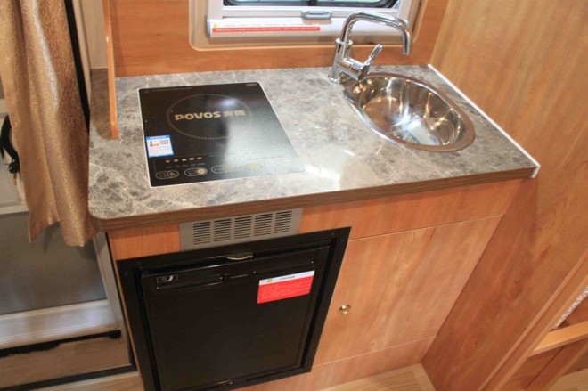 奔驰凯伦宾威24h双拓展旅居房车,凯伦宾威50万左右